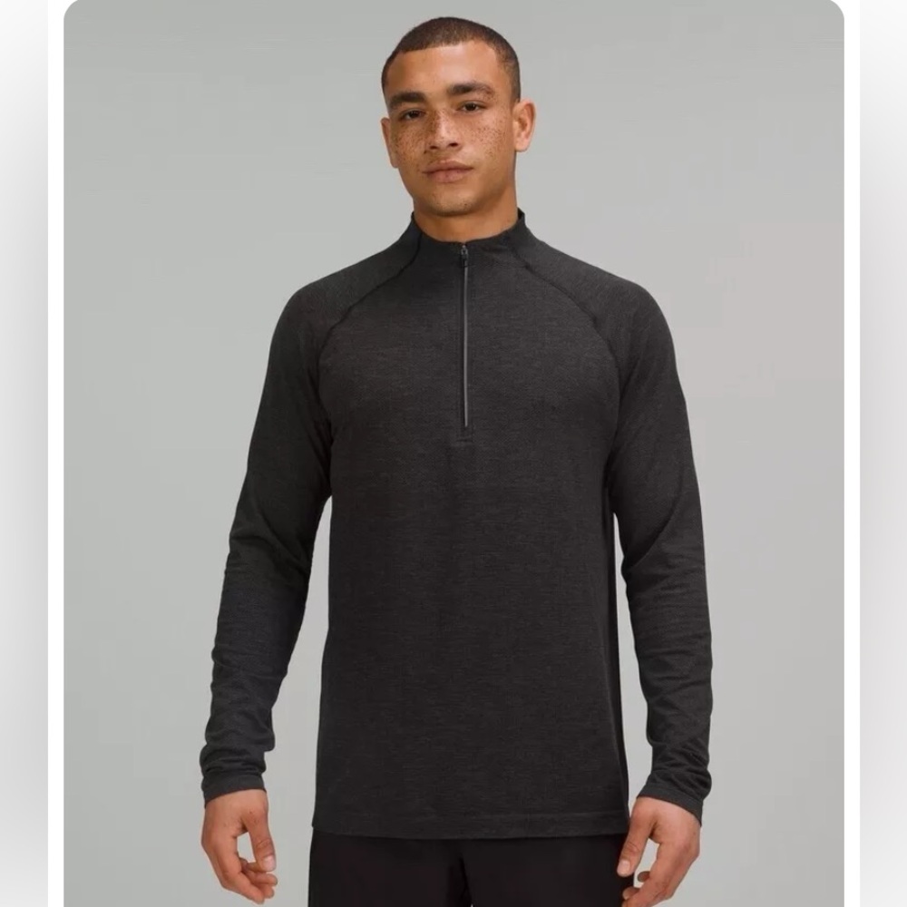 Men’s LuLulemon metal vent tech 1/2 zip